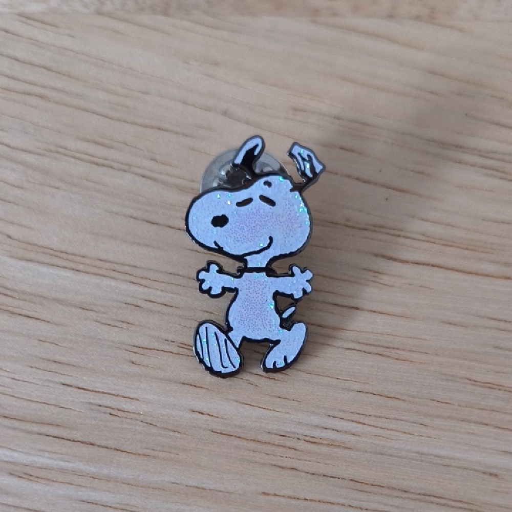 Snoopy Sparkly Enamel Pin